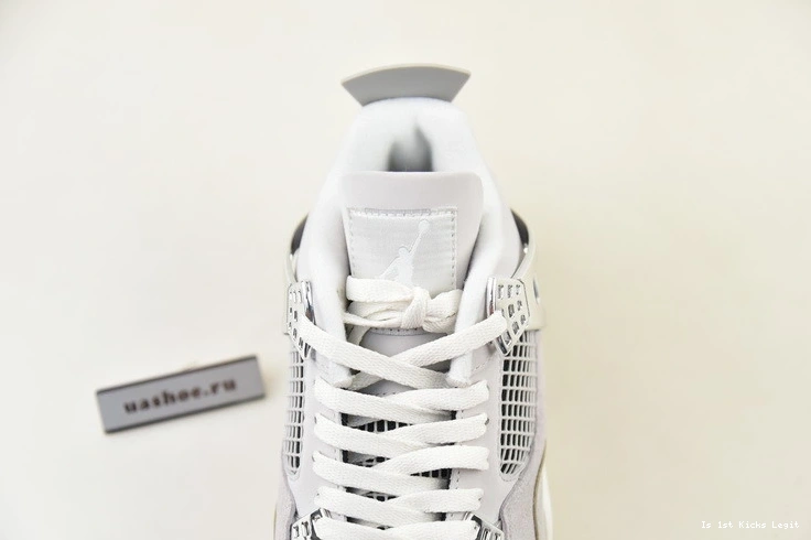 Air AQ9129-001 Moments 4 Jordan Frozen 1120